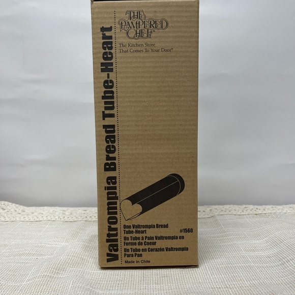 The Pampered Chef Valtrompia Bread Tube Heart Shaped #1560 Like New. - Picture 4 of 12
